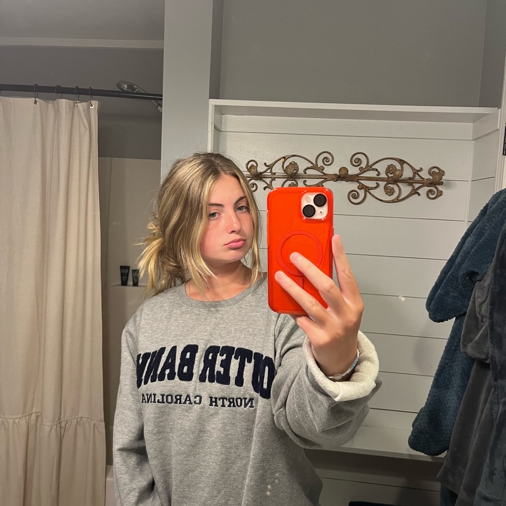 Meet your Posher, Ava